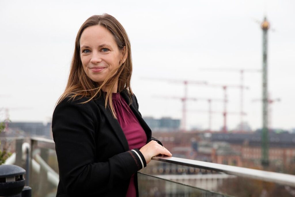 Underdirektør Louise Dahl Krath Jensen Louise Dahl Krath Jensen er oplægsholder på Byggereriets Diversitetsdag 2025